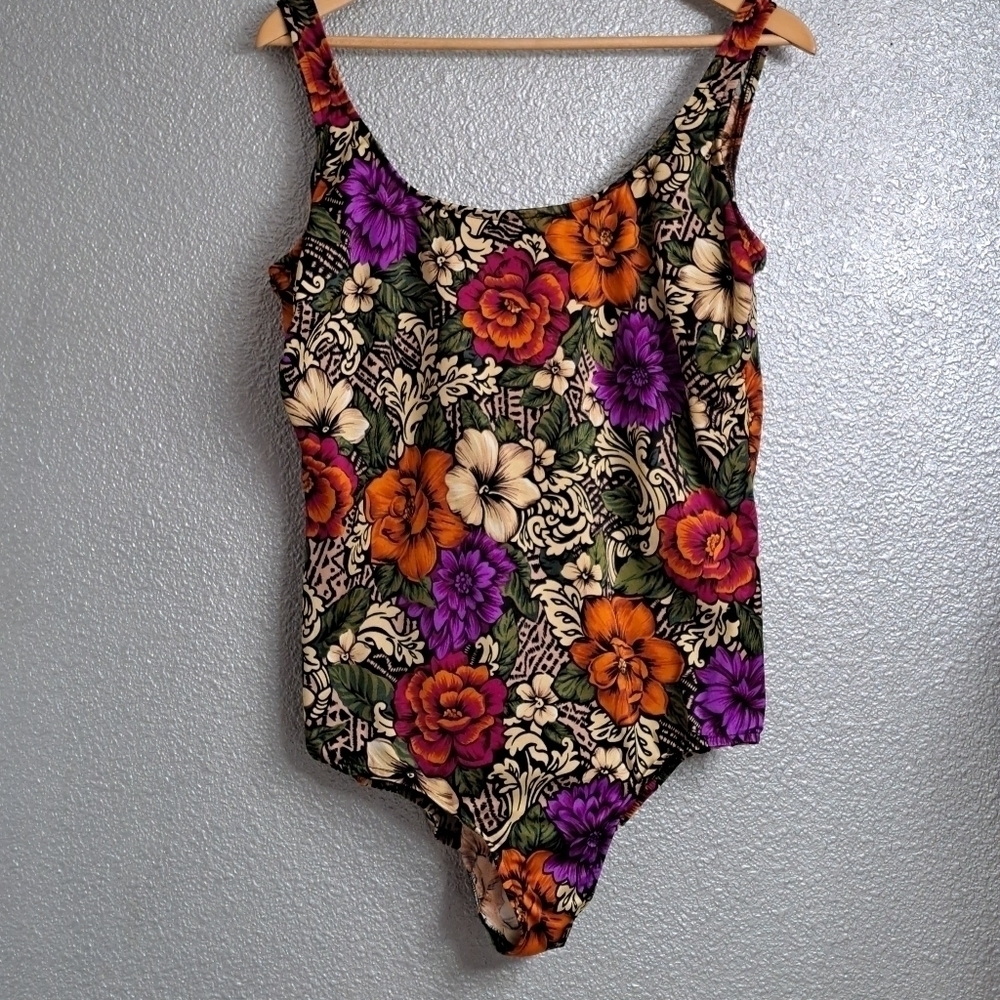 Coral Key One Piece Multi Color Swim Suit   Size 1X